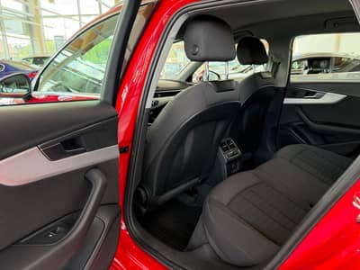 Audi A4 Avant 35 TDI design S line STANDHEIZUNG NAVI — slika 19