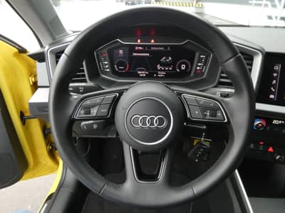 Audi A1 30 TFSI Advanced LED CarPlay SHZ Virtual 17" — slika 9