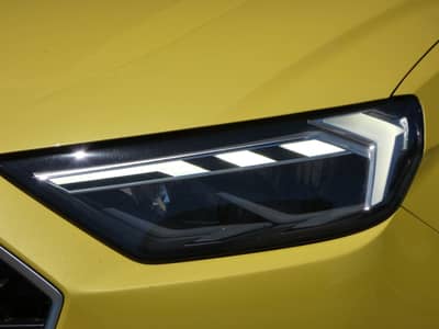 Audi A1 30 TFSI Advanced LED CarPlay SHZ Virtual 17" — slika 21