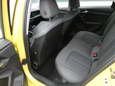 Audi A1 30 TFSI Advanced LED CarPlay SHZ Virtual 17" — slika 8
