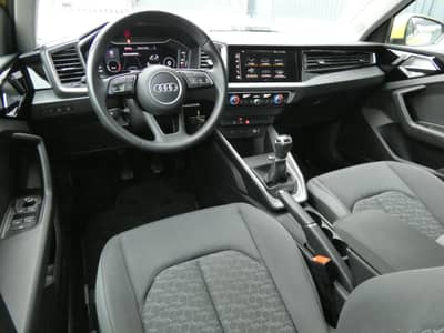 Audi A1 30 TFSI Advanced LED CarPlay SHZ Virtual 17" — slika 3