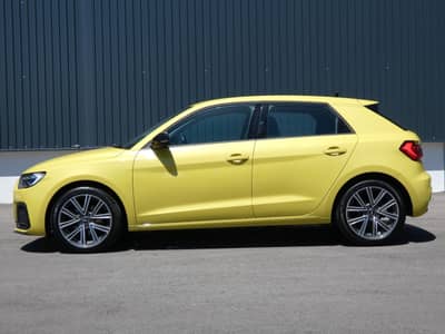 Audi A1 30 TFSI Advanced LED CarPlay SHZ Virtual 17" — slika 19
