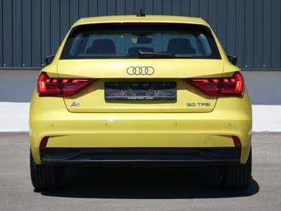 Audi A1 30 TFSI Advanced LED CarPlay SHZ Virtual 17" — slika 24