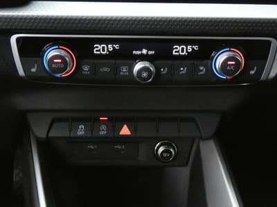 Audi A1 30 TFSI Advanced LED CarPlay SHZ Virtual 17" — slika 14