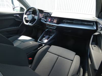 Audi A3 30 TDI Lim S tronic Advanced LED Navi ACC 18" — slika 2