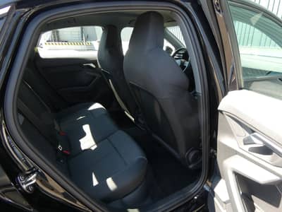 Audi A3 30 TDI Lim S tronic Advanced LED Navi ACC 18" — slika 7