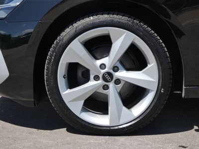 Audi A3 30 TDI Lim S tronic Advanced LED Navi ACC 18" — slika 22