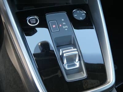 Audi A3 30 TDI Lim S tronic Advanced LED Navi ACC 18" — slika 18