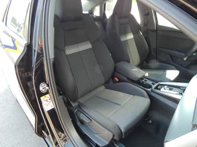 Audi A3 30 TDI Lim S tronic Advanced LED Navi ACC 18" — slika 6