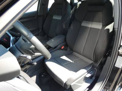 Audi A3 30 TDI Lim S tronic Advanced LED Navi ACC 18" — slika 5