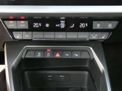 Audi A3 35 TDI S tronic LED Virtual Nav Sportsi Kamer — slika 16