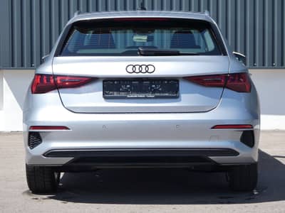 Audi A3 35 TDI S tronic LED Virtual Nav Sportsi Kamer — slika 26