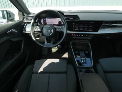 Audi A3 35 TDI S tronic LED Virtual Nav Sportsi Kamer — slika 4