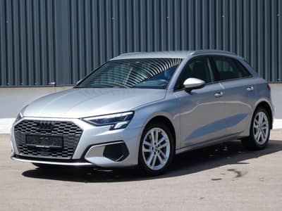 Audi A3 35 TDI S tronic LED Virtual Nav Sportsi Kamer — slika 1