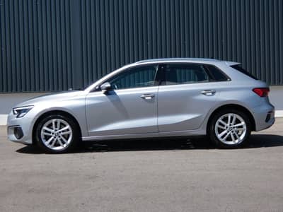 Audi A3 35 TDI S tronic LED Virtual Nav Sportsi Kamer — slika 20