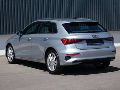Audi A3 35 TDI S tronic LED Virtual Nav Sportsi Kamer — slika 27