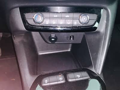 Opel Corsa F Elegance — slika 11