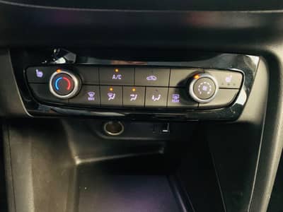 Opel Corsa F Elegance°LED°SHZ°KAM°NAVI°1.Hd° — slika 11