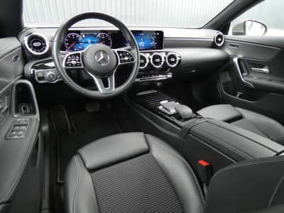 Mercedes-Benz CLA 180 Coupe Aut. LED Navi WIDESCREEN Teilleder — slika 5