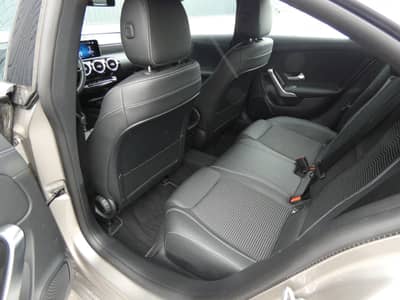 Mercedes-Benz CLA 180 Coupe Aut. LED Navi WIDESCREEN Teilleder — slika 10