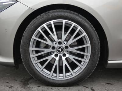 Mercedes-Benz CLA 180 Coupe Aut. LED Navi WIDESCREEN Teilleder — slika 23