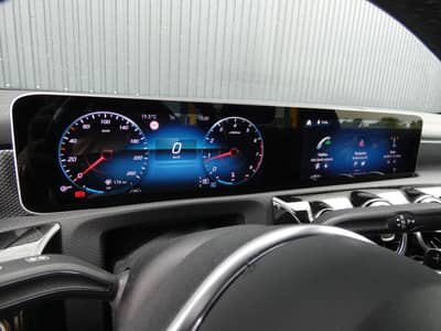 Mercedes-Benz CLA 180 Coupe Aut. LED Navi WIDESCREEN Teilleder — slika 2