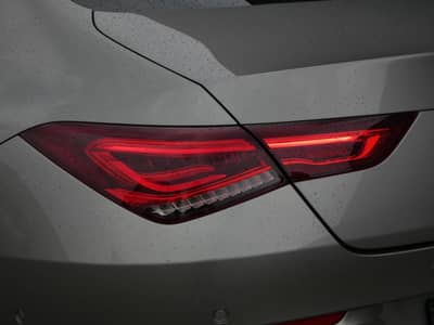 Mercedes-Benz CLA 180 Coupe Aut. LED Navi WIDESCREEN Teilleder — slika 25