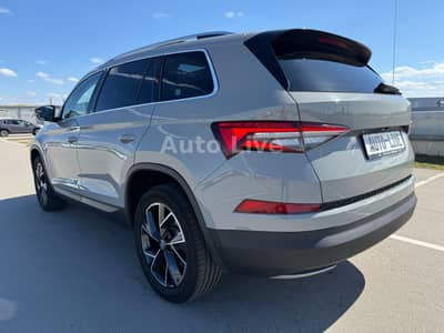 Skoda Kodiaq 2.0 TDI*7xSITZ*DSG*4M*VIRT*PANO*LED*AHK! — slika 3