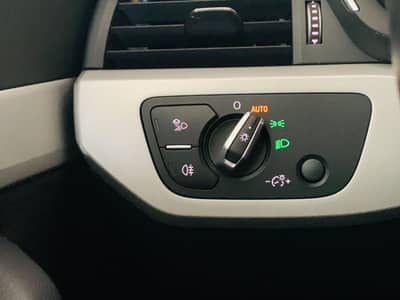 Audi A4 Avant 35 TDI S-tronic°Sportsitze°SHZ°LED°NAVI — slika 19
