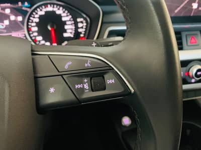 Audi A4 Avant 35 TDI S-tronic°Sportsitze°SHZ°LED°NAVI — slika 17