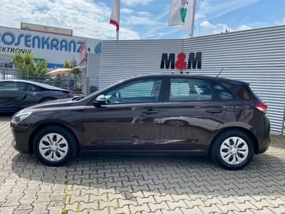 Hyundai i30 Select Tempo/Assistenz/USB/Bluetooth/Klima — slika 3
