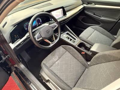 Volkswagen Golf VIII Lim. Life/Navi/LED/Kamera/Erster H/TOP — slika 11