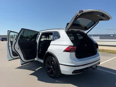 Volkswagen Tiguan Allspace 2.0 TDI *4M*360*R LINE*PANO*VOL! — slika 26