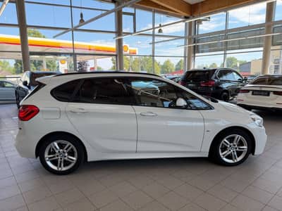 BMW 218d Active Tourer M-Sport PANO KAMERA HUD — slika 5