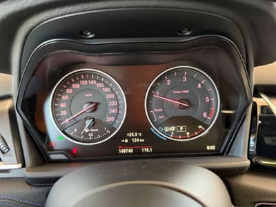 BMW 218d Active Tourer M-Sport PANO KAMERA HUD — slika 19
