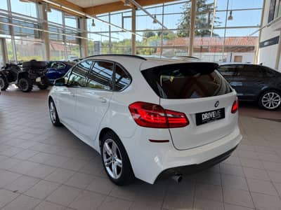 BMW 218d Active Tourer M-Sport PANO KAMERA HUD — slika 7