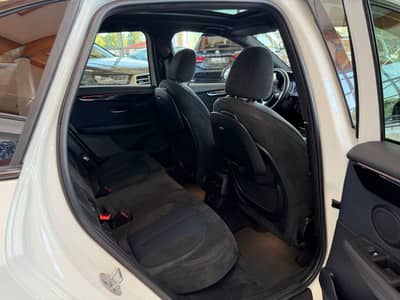 BMW 218d Active Tourer M-Sport PANO KAMERA HUD — slika 25