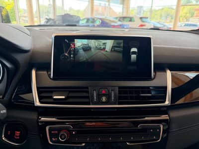 BMW 218d Active Tourer M-Sport PANO KAMERA HUD — slika 20