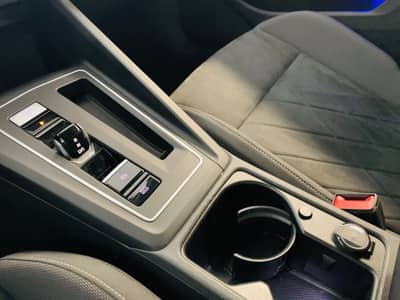 Volkswagen Golf VIII Variant Life DSG°ALCANTARA°ACC°AHK°1Hd — slika 19