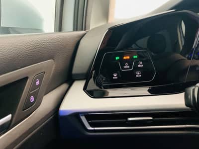 Volkswagen Golf VIII Variant Life DSG°ALCANTARA°ACC°AHK°1Hd — slika 24