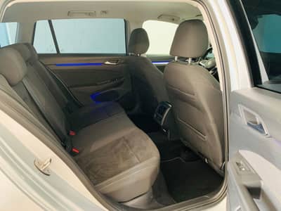 Volkswagen Golf VIII Variant Life DSG°ALCANTARA°ACC°AHK°1Hd — slika 12