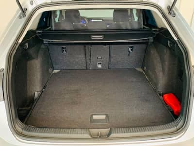 Volkswagen Golf VIII Variant Life DSG°ALCANTARA°ACC°AHK°1Hd — slika 7