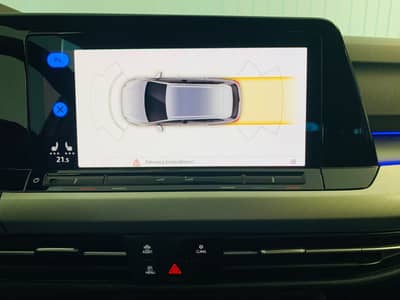 Volkswagen Golf VIII Variant Life DSG°ALCANTARA°ACC°AHK°1Hd — slika 23