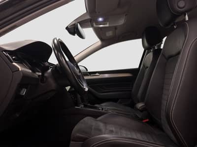 Volkswagen Passat ELEGANCE DSG+MATRIX+ACC+ALCANTARA+AHK — slika 9