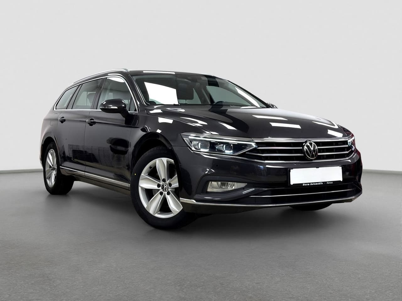 Volkswagen Passat ELEGANCE DSG+MATRIX+ACC+ALCANTARA+AHK — slika 1