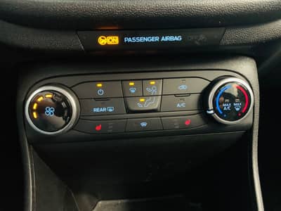 Ford Fiesta Trend°Apple Car°KAMERA°SHZ°TEMPOMAT° — slika 15