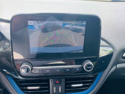 Ford Fiesta Trend°Apple Car°KAMERA°SHZ°TEMPOMAT° — slika 8