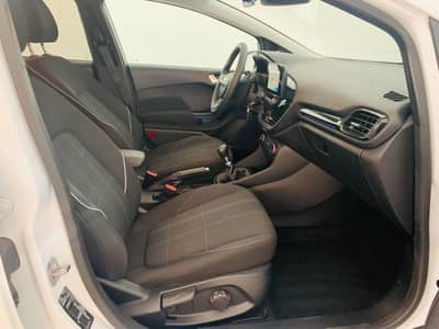 Ford Fiesta Trend°Apple Car°KAMERA°SHZ°TEMPOMAT° — slika 21