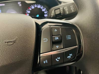 Ford Fiesta Trend°Apple Car°KAMERA°SHZ°TEMPOMAT° — slika 11
