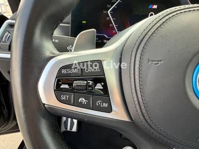 BMW 330e SAG x Drive*M PAKET*PANO*CURVED*HEAP UP*LED — slika 32